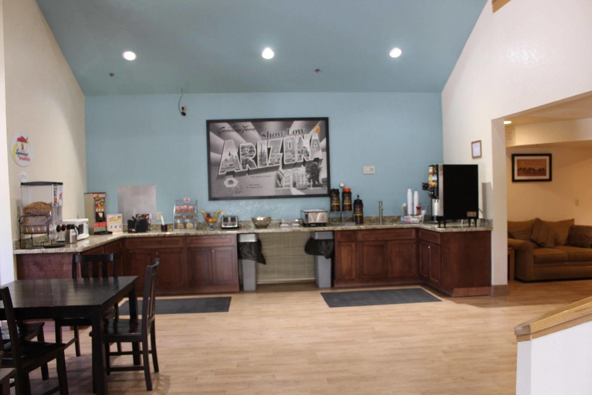 Super 8 By Wyndham Show Low Bagian luar foto