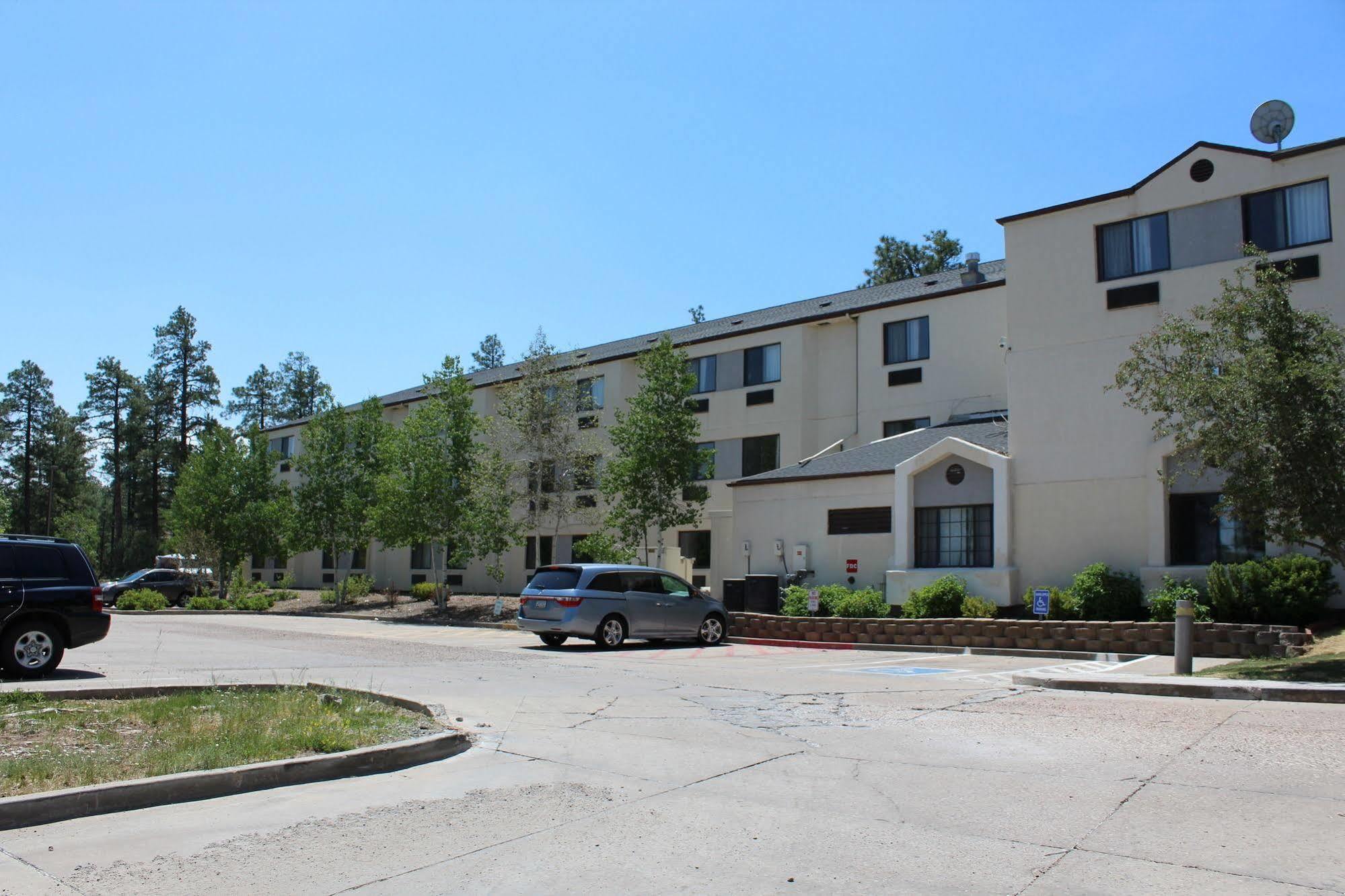 Super 8 By Wyndham Show Low Bagian luar foto